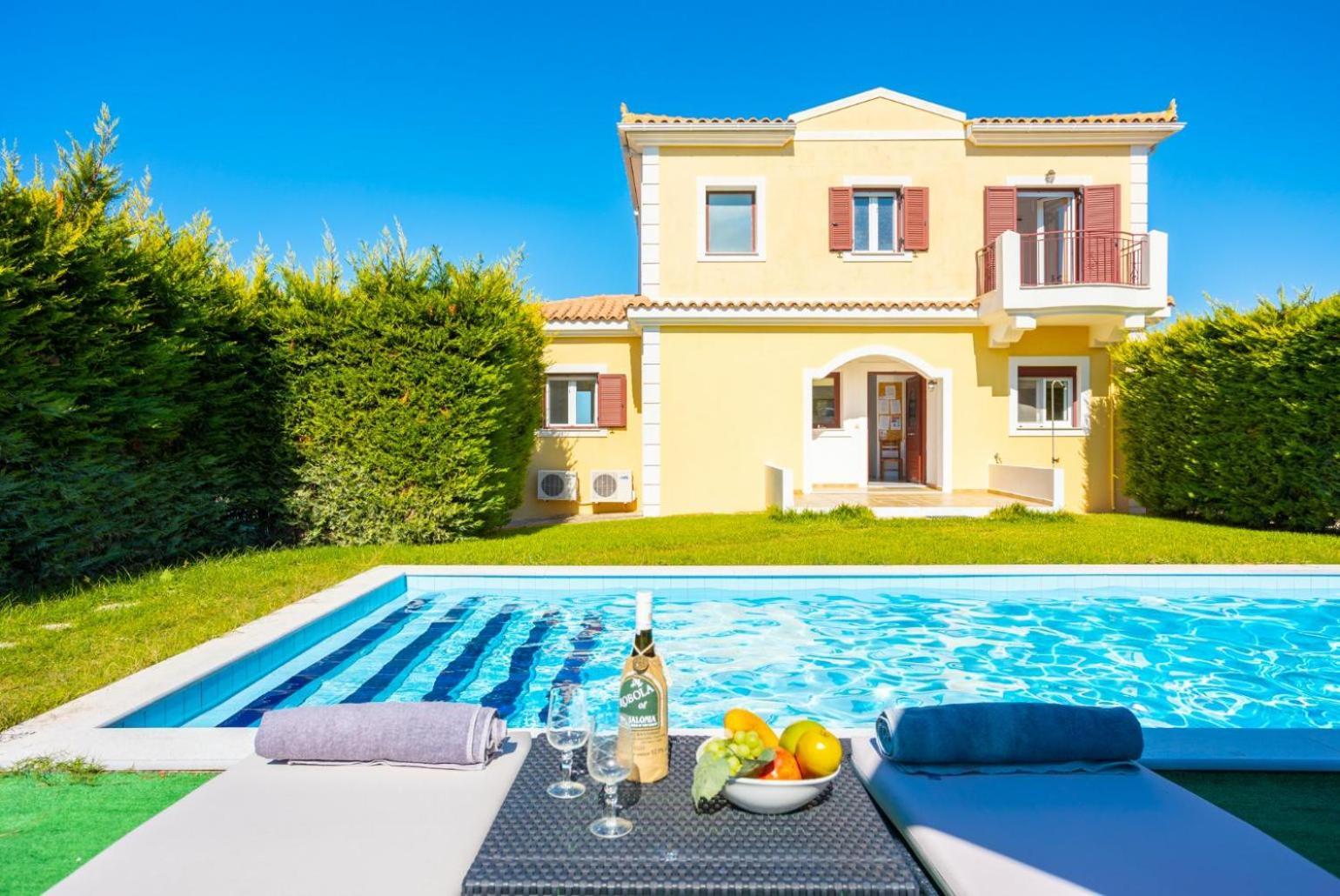 Villa Europe Thia Fokata ภายนอก รูปภาพ
